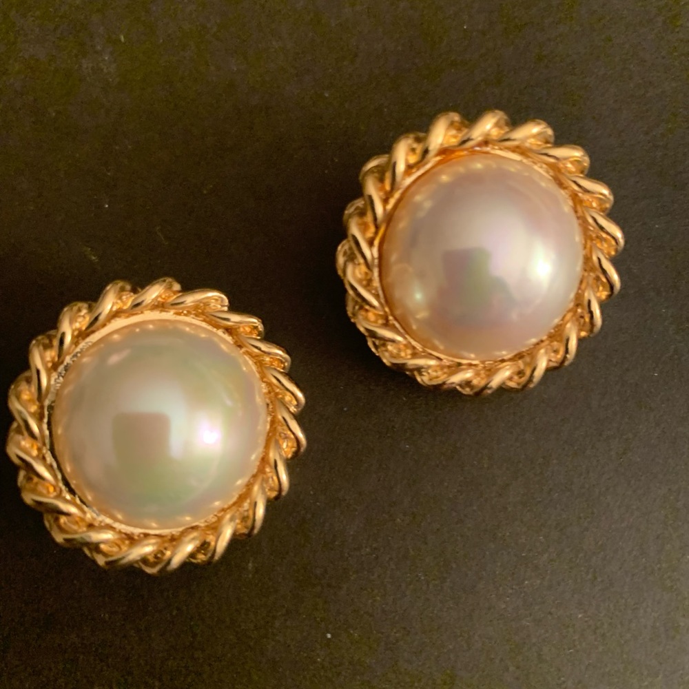 Nina Ricci vintage clip back earrings.